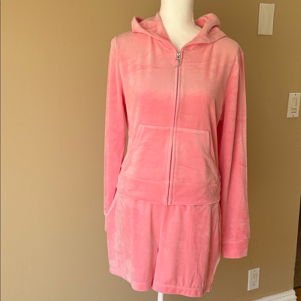 Juicy couture Pink Velour Shorts Set.